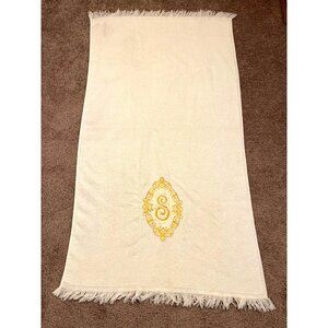 Vtg Cannon White Bath Towel With Fringe & Yellow "S" Embroidery Monogram Glam